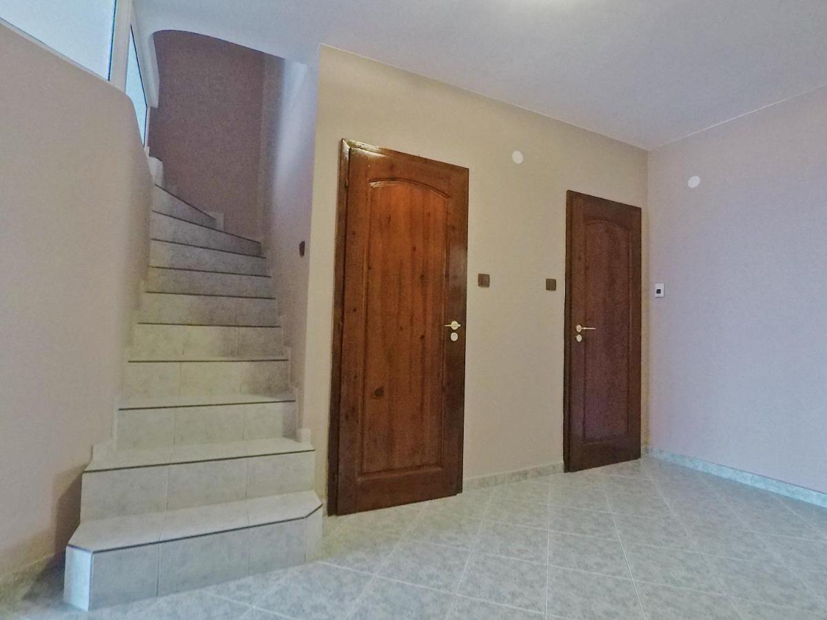 Spacious And Bright Maisonette Varna Center Exterior foto